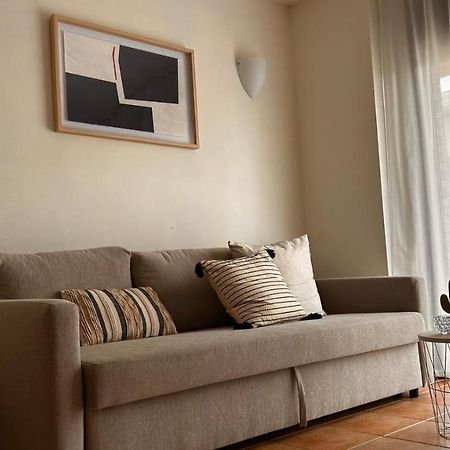 Apartamentos Los Tulipanes Salou Esterno foto