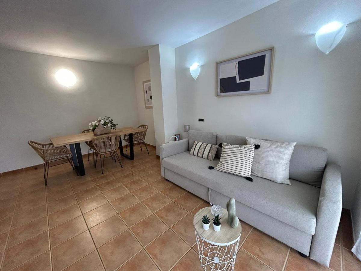 Apartamentos Los Tulipanes Salou Esterno foto